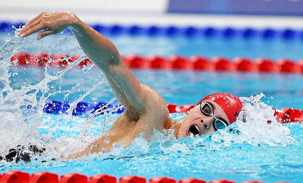 Emma Redman phá mốc 2:10 ở 200m ếch: đọc đúng một cú bơi short-course yards